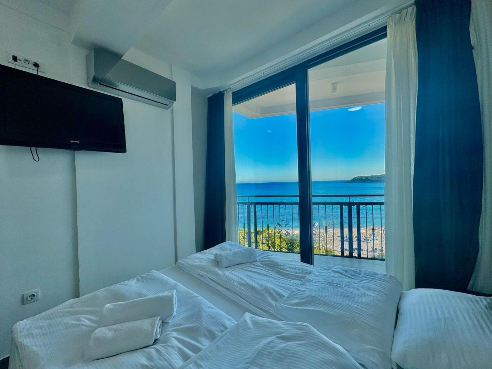 Beachfront Hotel Palma - Jaz Budva Exterior photo