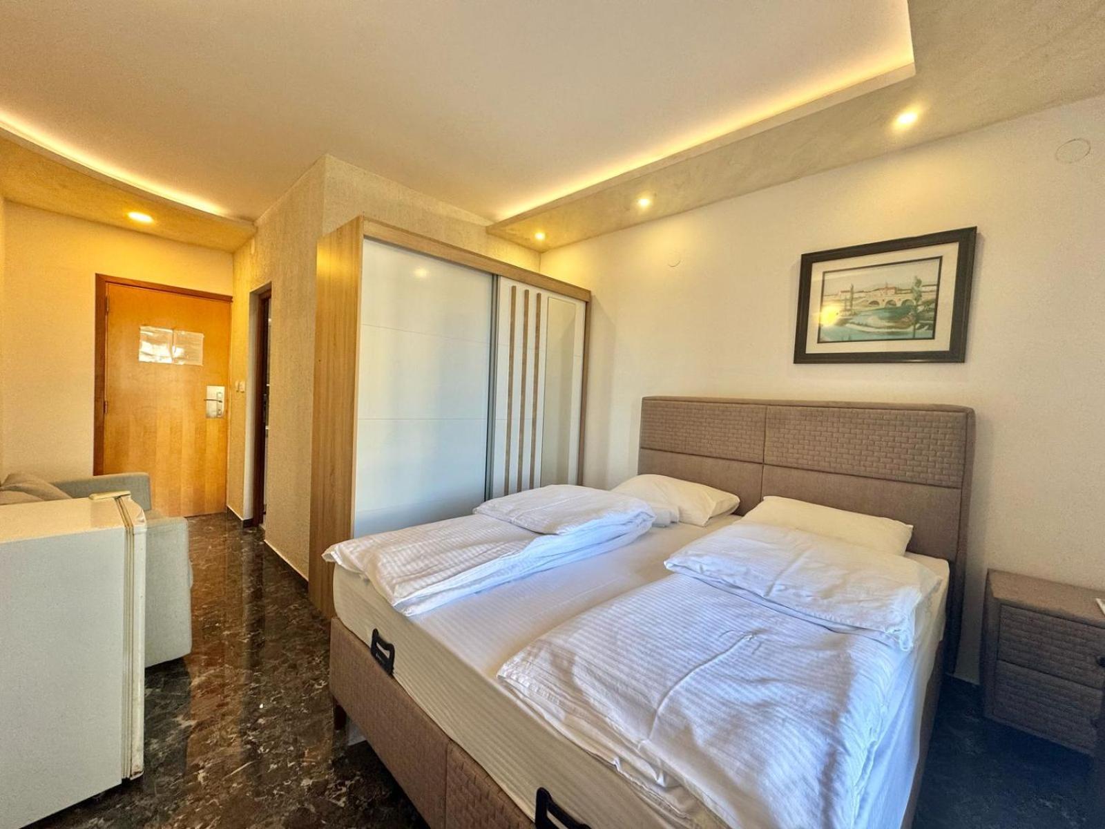 Beachfront Hotel Palma - Jaz Budva Exterior photo